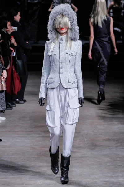 Look 14